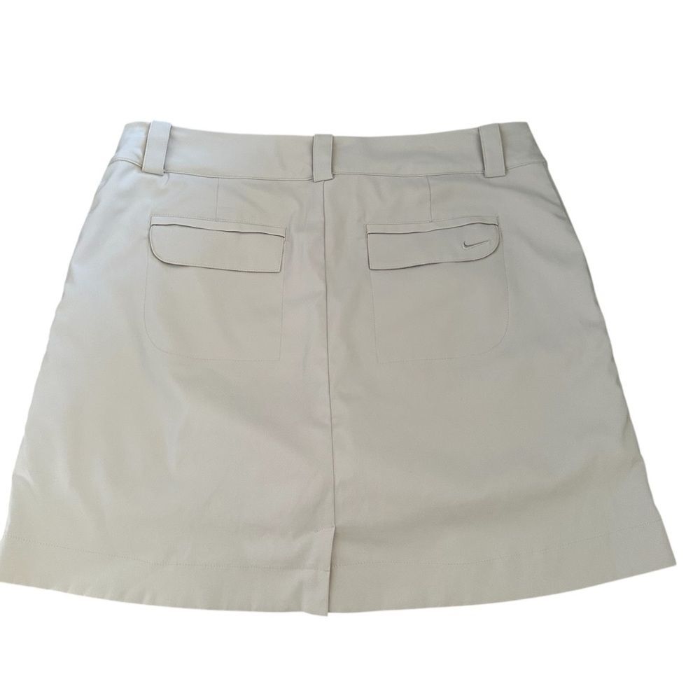 Nike Beige Golf Skort ~ 2 button zipped closure ~ side and back pockets ~ size M - Picture 2 of 12
